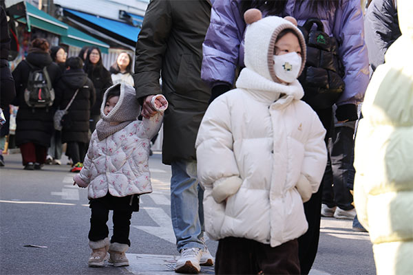 Temperatures to Rise Sunday; Dry Weather Alerts Issued to Prevent Wildfires