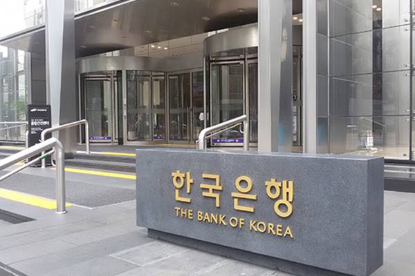 Business Sentiment Declines in January As Non-Manufacturing Weakens