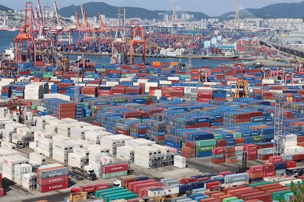 S. Korea Hits Export Milestone in 2025, Surpassing $700 Billion for First Time