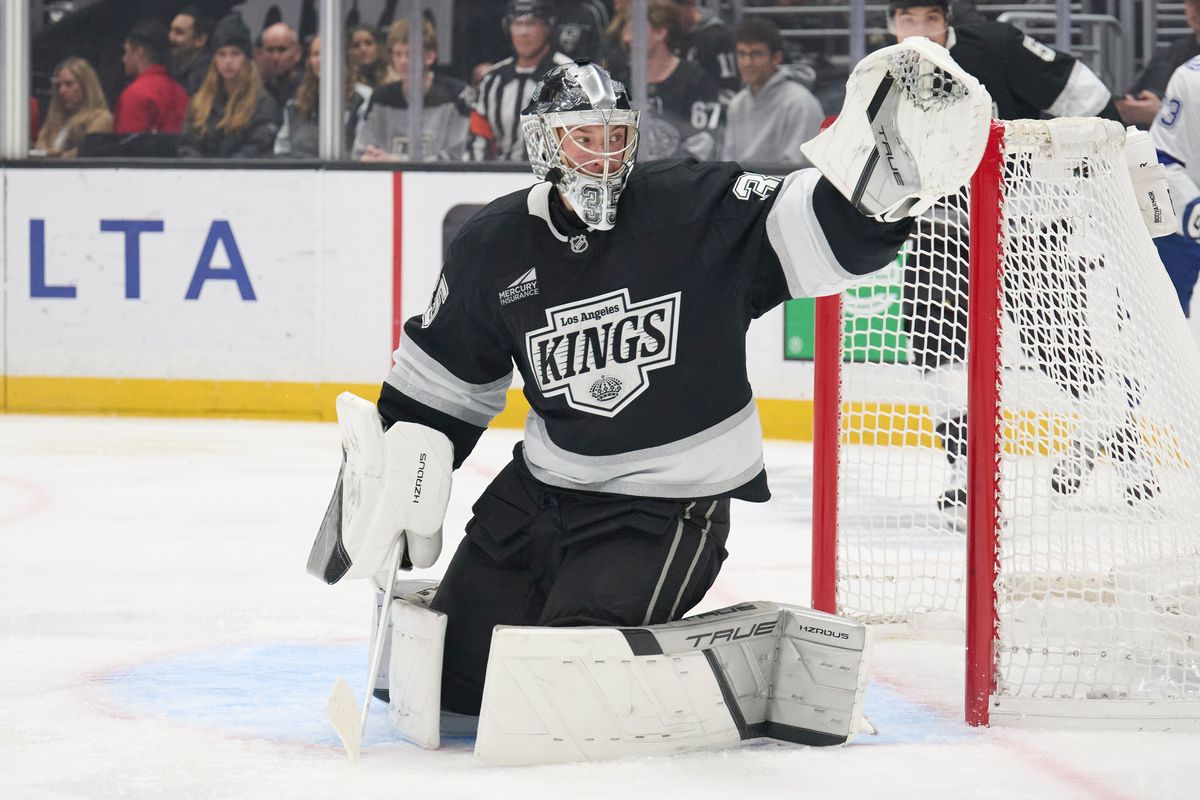 Los Angeles Kings goaltender Darcy Kuemper (35)  reaches for a save against the Lightning at the Crypto Arena on January 1st, 2026 in Los Angeles  California.