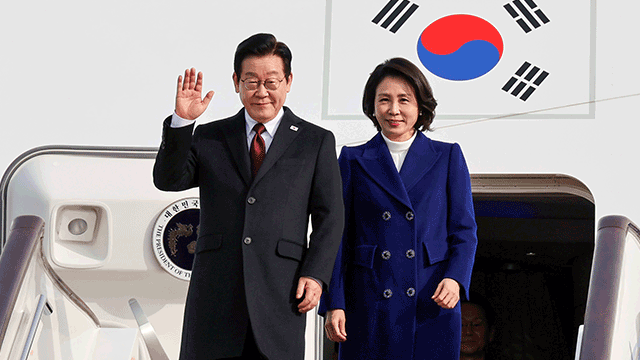 Pres. Lee Arrives in Shanghai