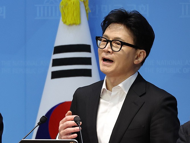 Ex-PPP Chief Criticizes Decision to Expel Him over Online Forum Controversy