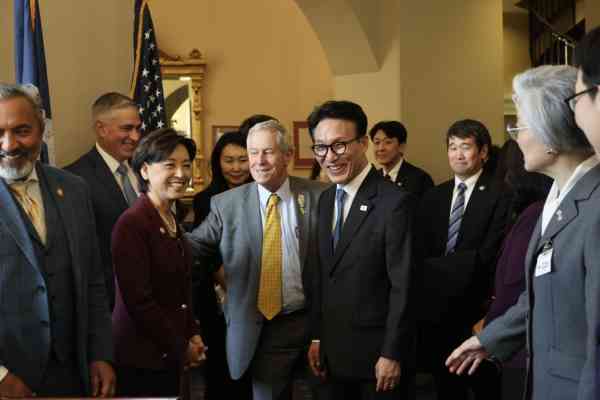 Prime Minister Says No Discrimination against Coupang in Talks with US Lawmakers