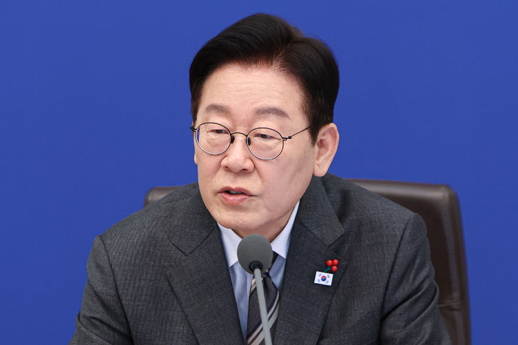 Lee Reaffirms End to Tax Break for Multiple-Home Owners