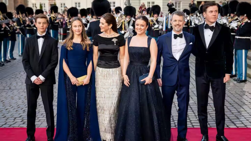 Why are you for/against the Danish royal house?