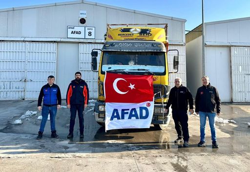 Türkiye sends humanitarian aid to Syria amid YPG attacks Türkiye sends humanitarian aid to Syria amid YPG attacks