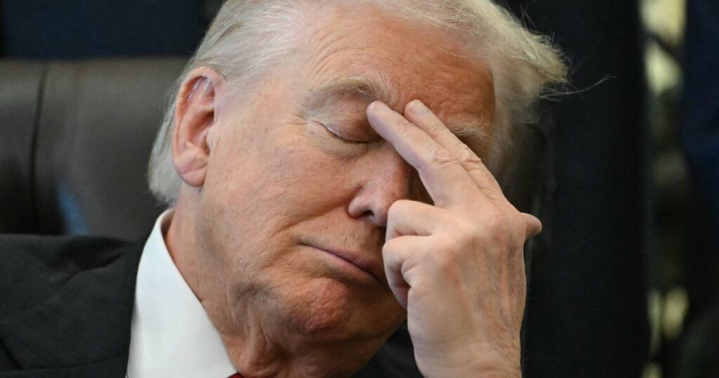 Trump's strongman act is in tatters as he's heckled, ridiculed and embarrassed