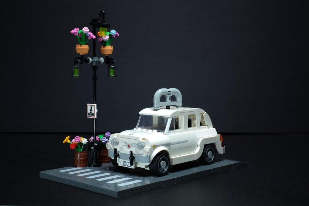 LEGO + Spanish history: SEAT 800, first own design