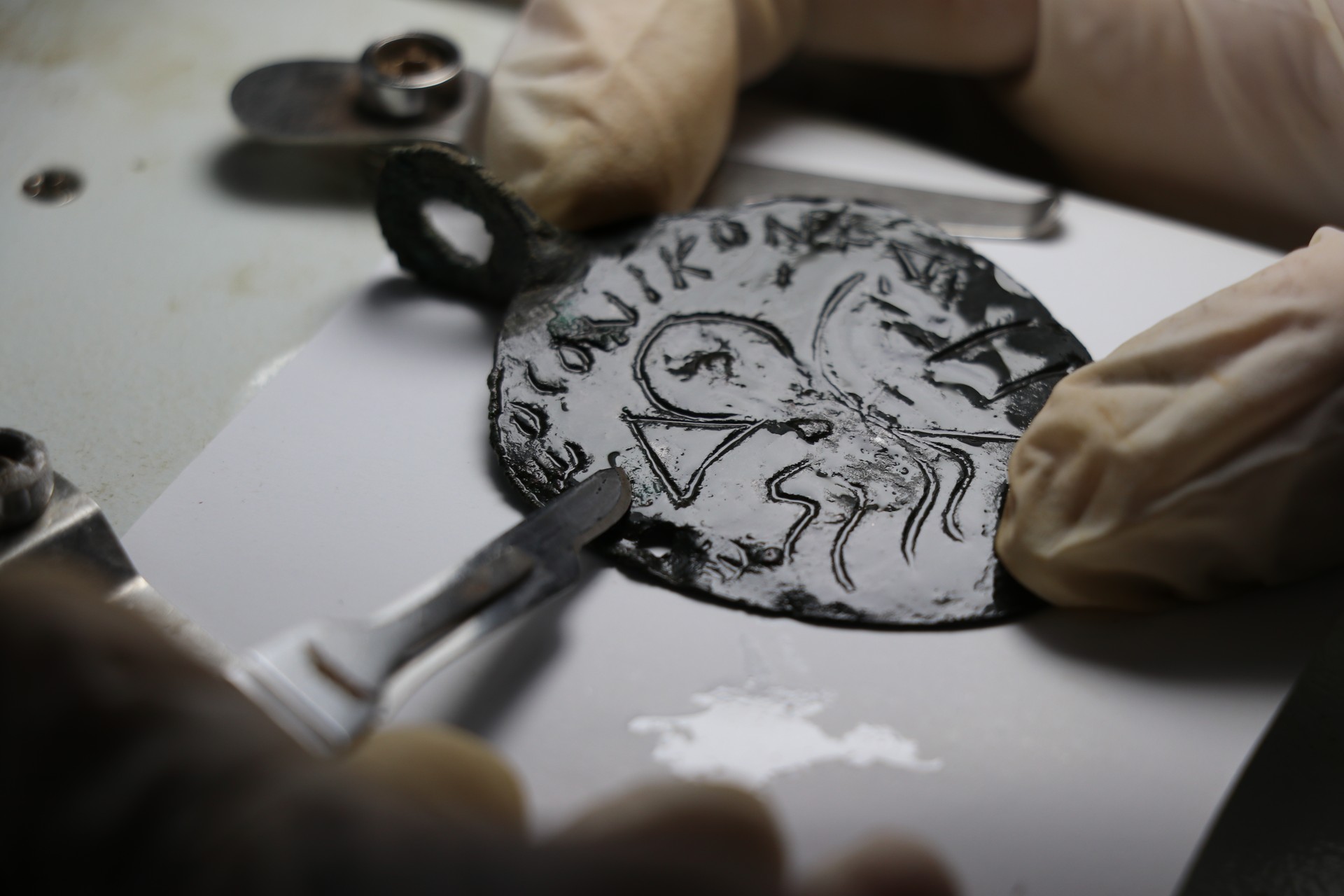 1,600-year-old Prophet Solomon pendant unearthed in Türkiye