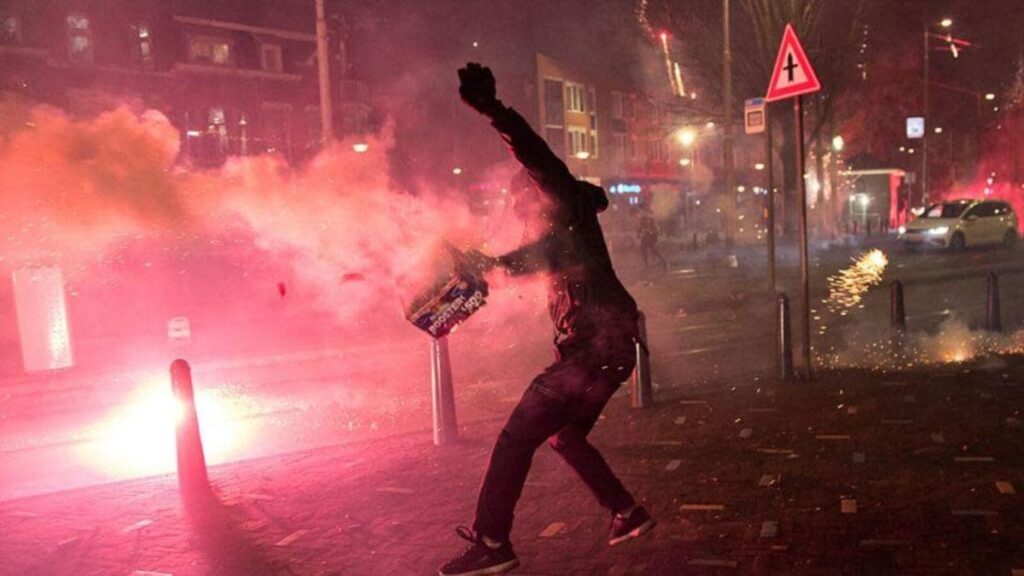 Netherlands Police Face ‘Unprecedented’ Violence During New Year’s Eve Celebrations | World News