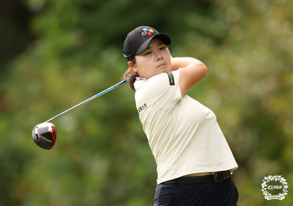 Hong Jung-min competes at the OK Savings Bank OK Man Open at Adonis Country Club in Pocheon, Gyeonggi, on Sept. 13, 2025. [NEWS1]