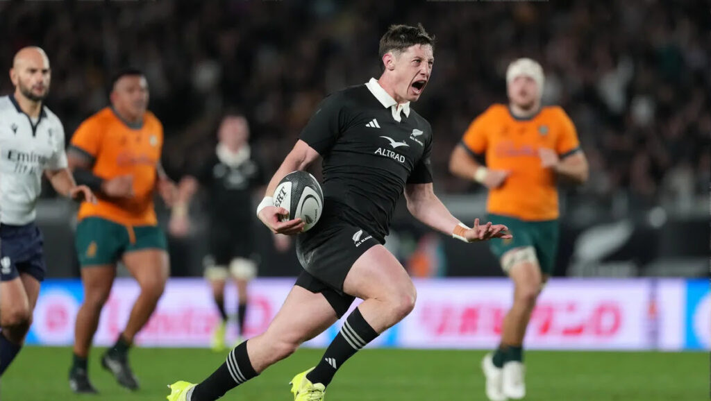 Roigard staying with New Zealand Rugby