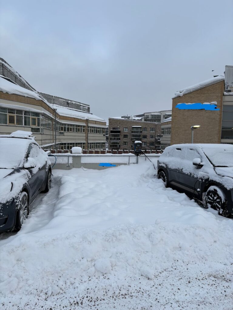 Parking garage via Stockholm Parking – what to do with the snow? Parking garage via Stockholm Parking - what to do with the snow?