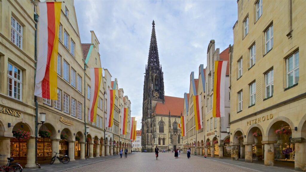 Why is North Rhine–Westphalia so over-hated despite having so many beautiful places?