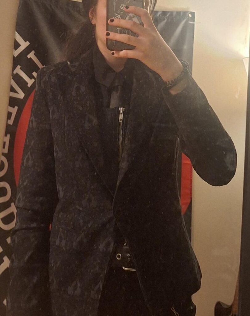 Is this suitable for a school ball?