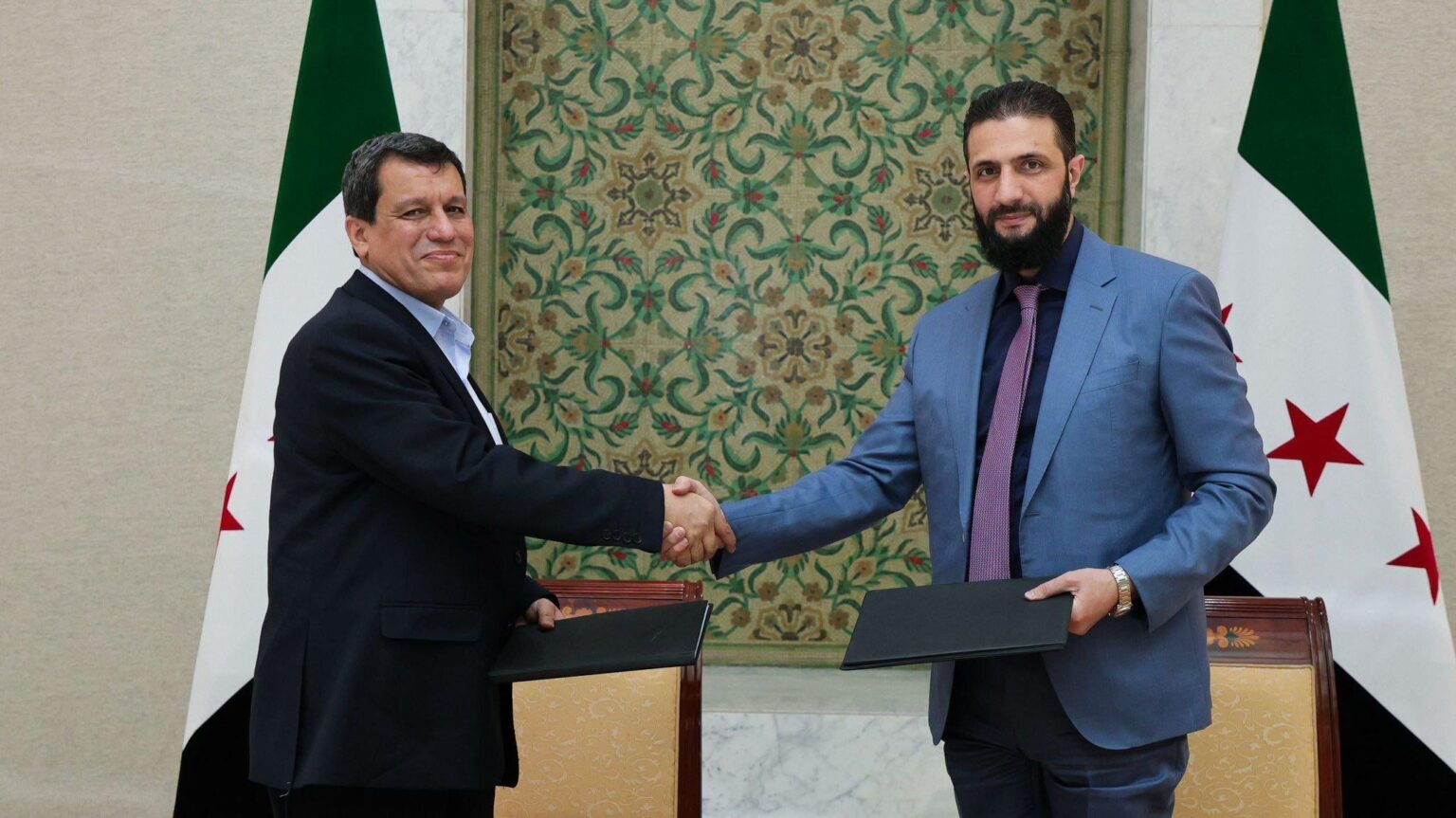 The Damascus government reached an agreement with the Terrorist Organization YPG/SDF. SDF ceases to be a separate army and is affiliated with the Syrian army. 3 so-called brigades are combined and a division is formed within the Syrian army. Kobani terrorists are also formed into a brigade within a division affiliated with Aleppo. Syrian Army enters Hasakah and Qamishli.
