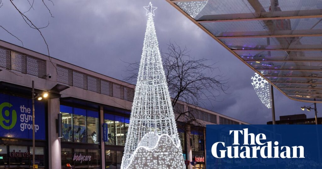 UK credit card borrowing rises at fastest annual rate in almost two years | Borrowing & debt