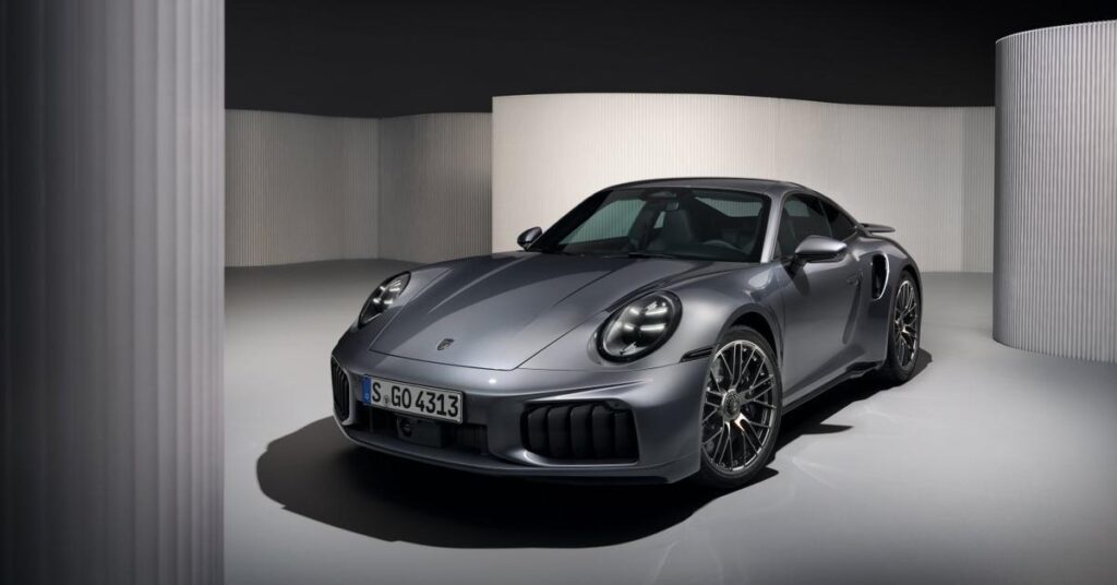 Andorra, the country where more Porsches and Ferraris are sold than Dacias or Suzukis