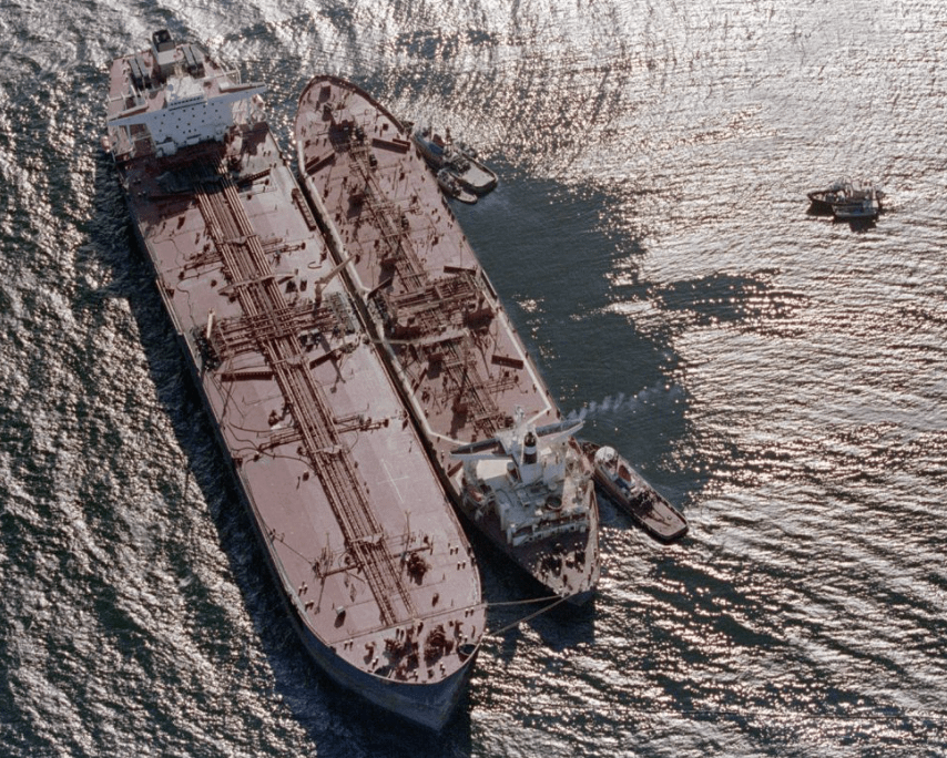 EU expands sanctions on Russia’s shadow fleet targeting nearly 600 vessels aiding evasion of restrictions, including ships involved in transporting stolen Ukrainian grain. Ukraine and partners are pressing for tighter measures.