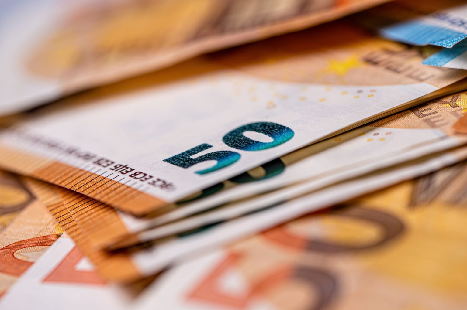 What are the richest families in Portugal?