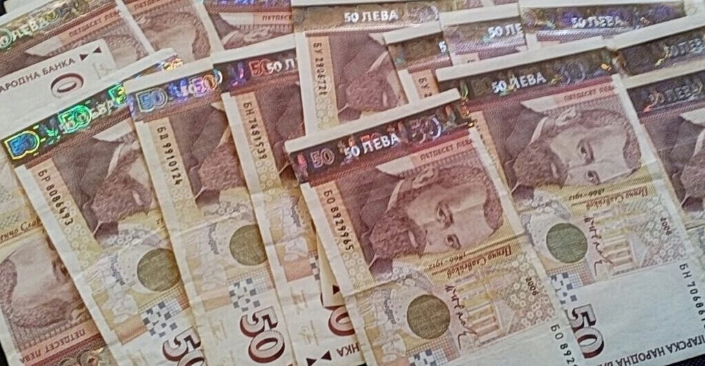 Bulgaria’s largest bank says 295 million leva in cash accepted at its branches in three days – The Sofia Globe