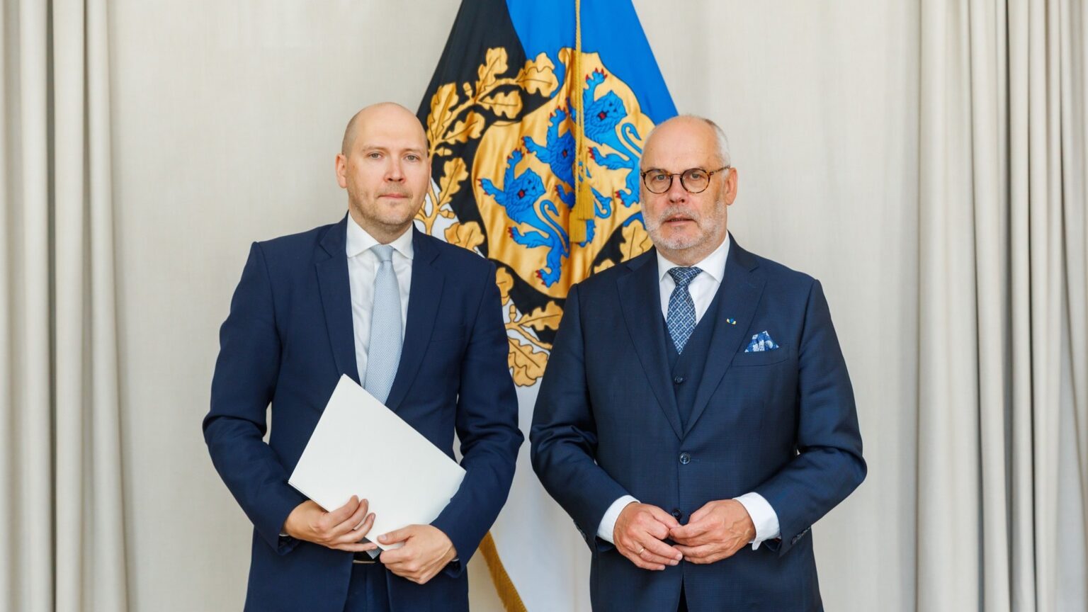 Andres Vosman (left), until recently Estonia’s leading Russia analyst at the Foreign Intelligence Service and now ambassador to Israel, with the Estonian president, Alar Karis, in 2025. Photo: Estonian President's Office.