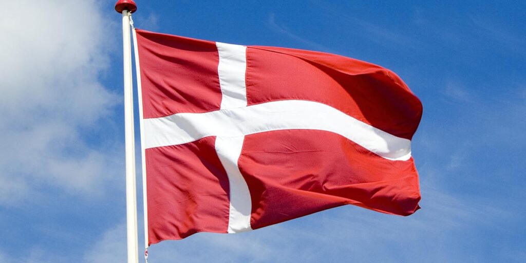 Sánchez does not respect Spain’s national sovereignty and intends to protect Denmark’s