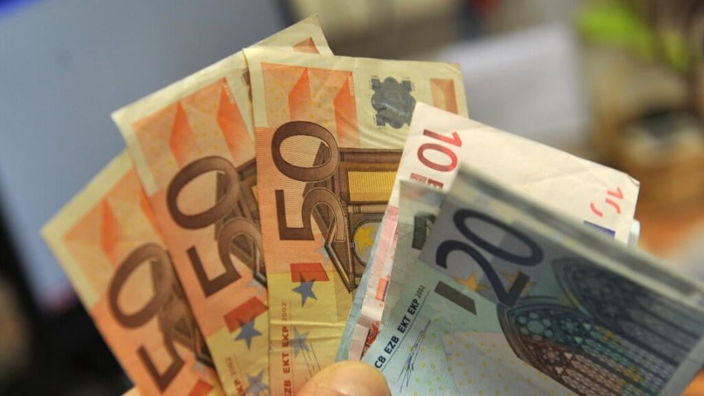 From today Bulgaria has adopted the euro