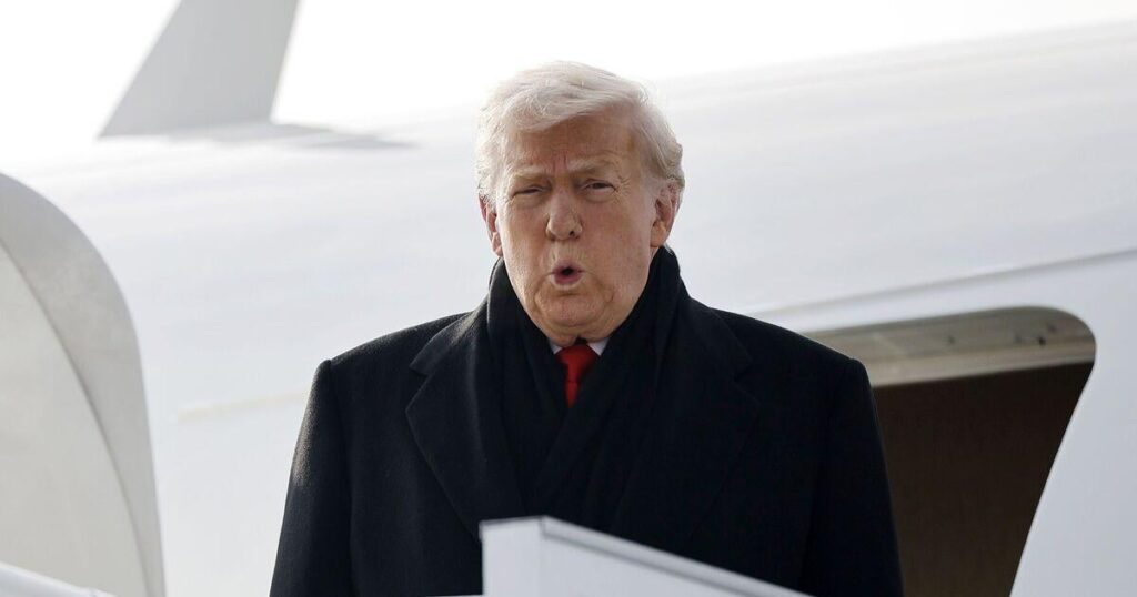 Trump bombshell as plot to remove 'mentally ill' president from office launched