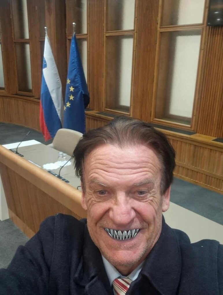 Jaws is filma James Bond
