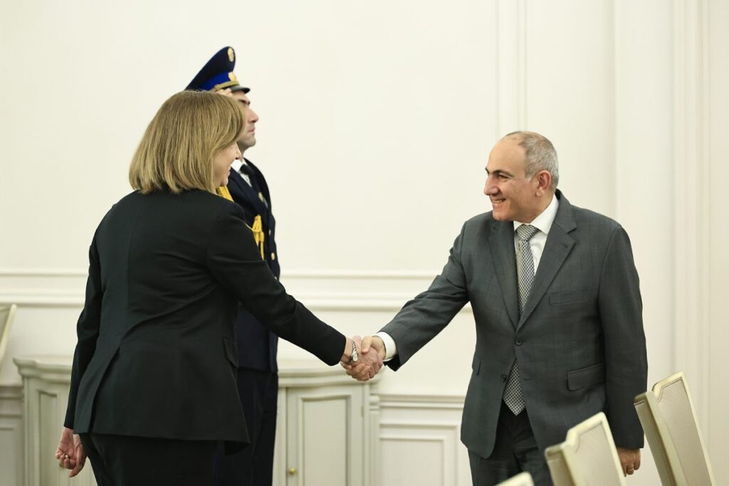 The Prime Minister holds farewell meeting with US Ambassador to Armenia – Public Radio of Armenia