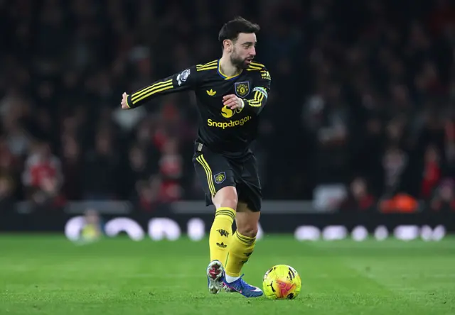 Bruno Fernandes of Manchester United on the ball during the Premier League match between Arsenal and Manchester United