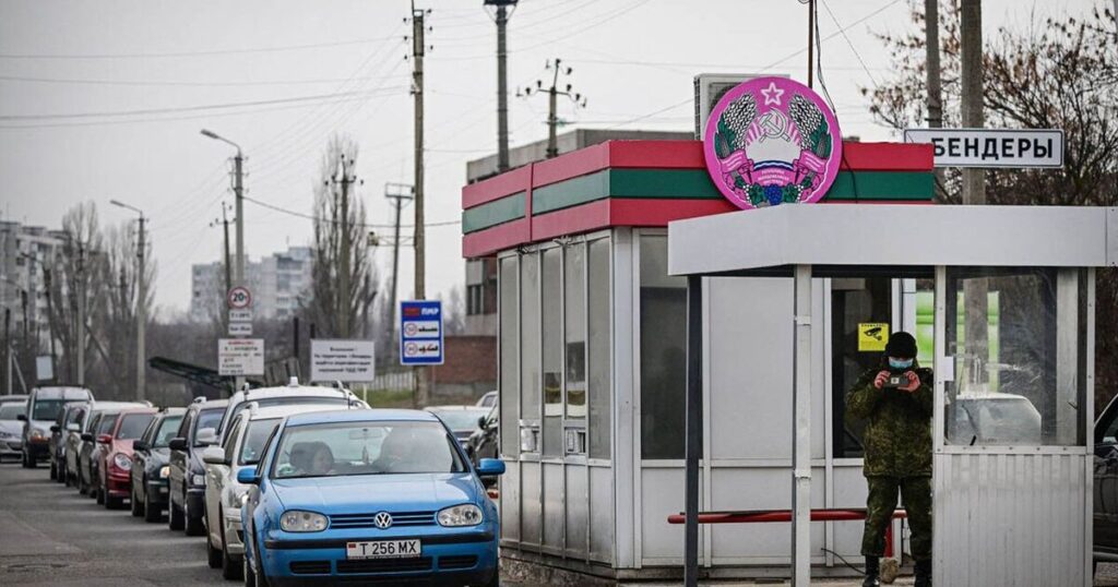 Ukraine and Moldova seal off Russia's 'hidden army' in blockade | World | News