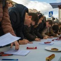 Serbia's students gather signatures for early elections goal | National