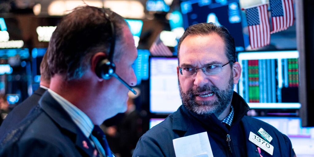 Energy Stocks Surge After Maduro Capture, Analysts See Long Road Ahead