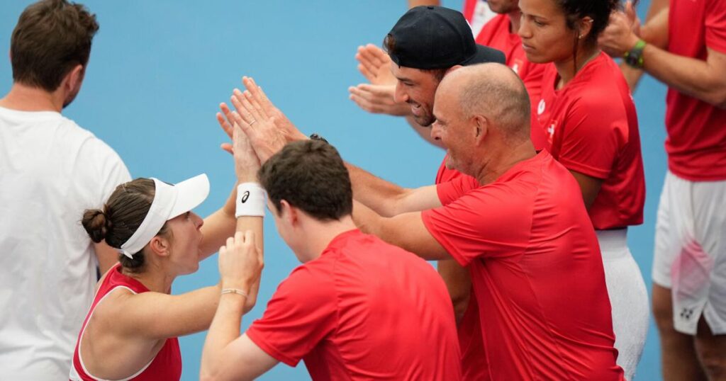 Coco Gauff beats Iga Swiatek in US-Poland semifinal at United Cup |