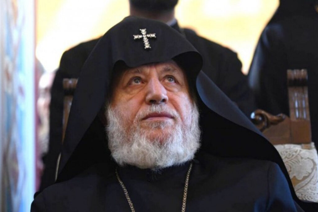 Karekin II avoids holding bishops' meeting in Armenia