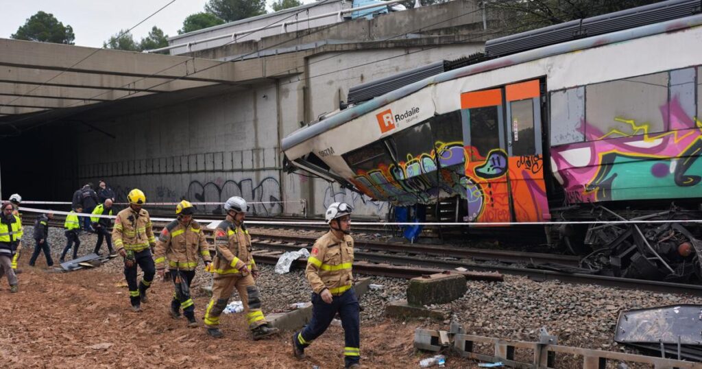 Another train crashes in Spain, killing 1 person, days after fatal high-speed collision | Region