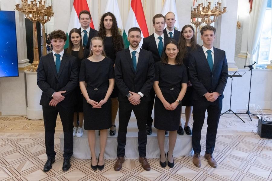 Short track skaters named flag bearers as Hungary unveils 2026 Winter Olympic squad Short track skaters named flag bearers as Hungary unveils 2026 Winter Olympic squad