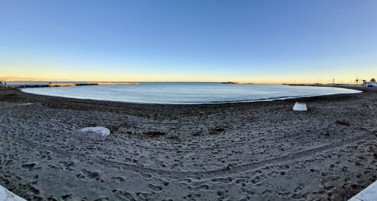 Before sunset today / Before sunset today in the Puerto Deportivo de Fuengirola