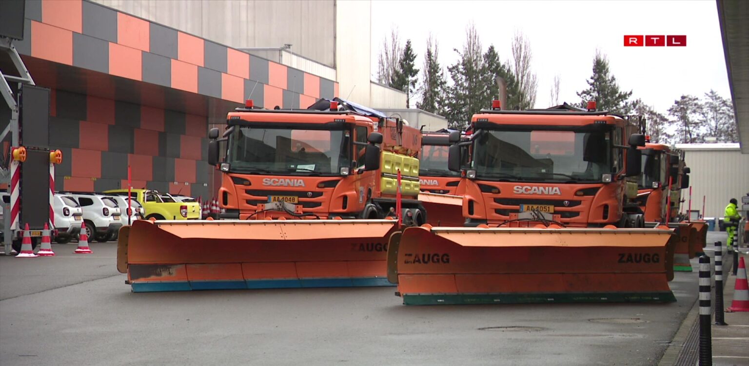 400 agents, 300 vehicles: National Roads Administration distributes 17,000 tonnes of salt every year amid heavy snowfall