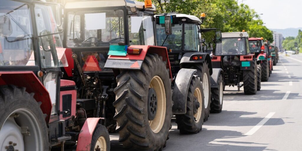 French farmer protests escalate with roadblocks and demonstrations