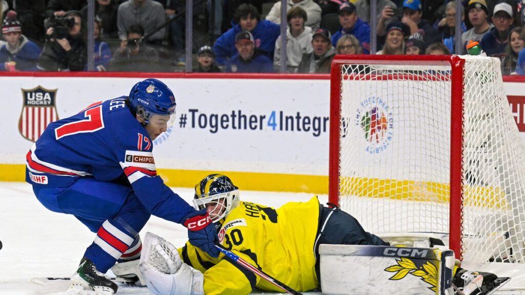 World juniors 2026 USA vs Sweden live updates: score, highlights