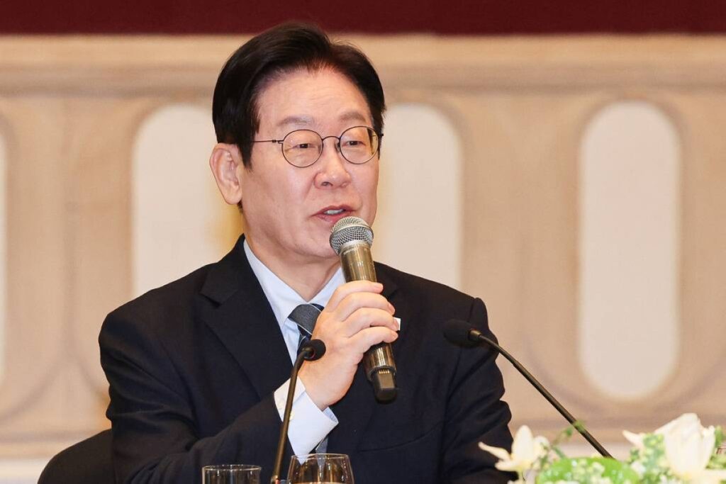 South Korea's Lee urges Xi to help curb North Korea's nukes