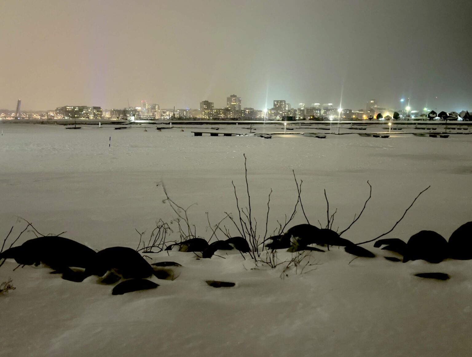 A view from Lauttasaari, Helsinki (towards Jätkäsaari) Please, don't go walking on the sea ice yet!