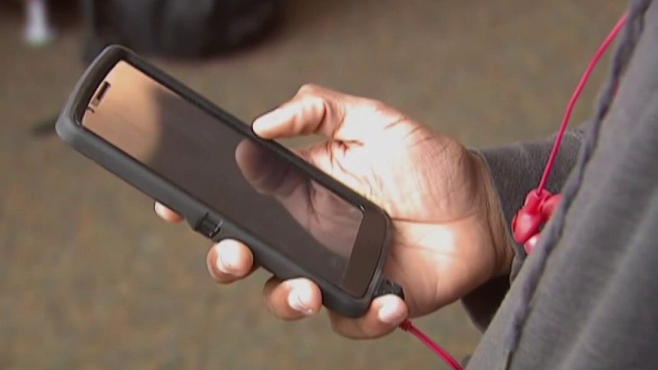 Understanding political polling