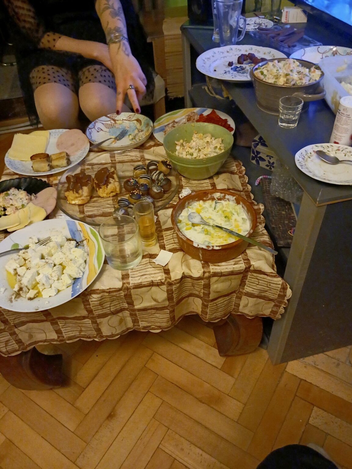 We wish you a happy new '26! 🥰 We managed to gather several people from r/mkd, we are having a great time 👌❤️