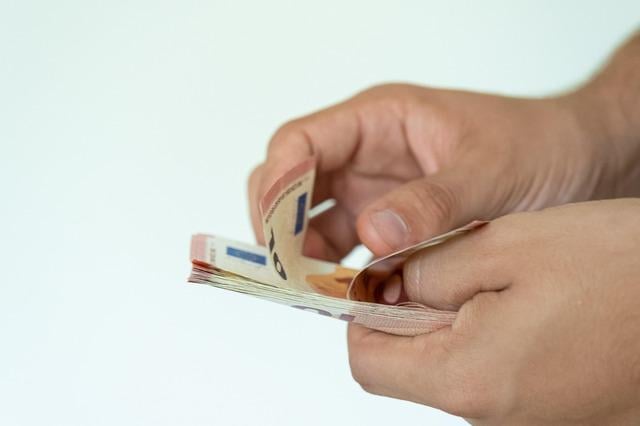 The Bulgarians face the Romanians even after the euro - The price of petrol and diesel, lower even after the adoption of the euro