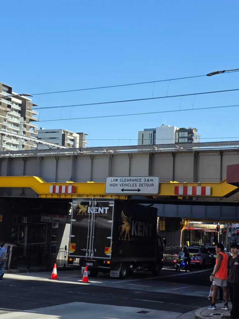 Amazing manoeuvring right here..