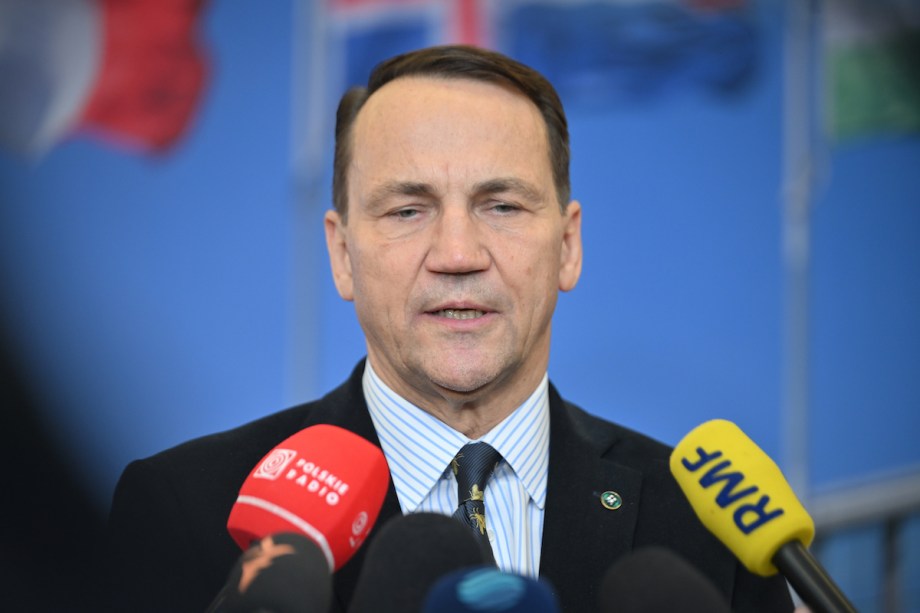 Poland’s foreign minister dismisses Trump’s Board of Peace invitation to Putin – Middle East Monitor